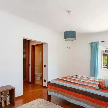 Moradia T3 Localizada Num Lote De Terreno De 5.116m2 Com Piscina Pinhal Novo
